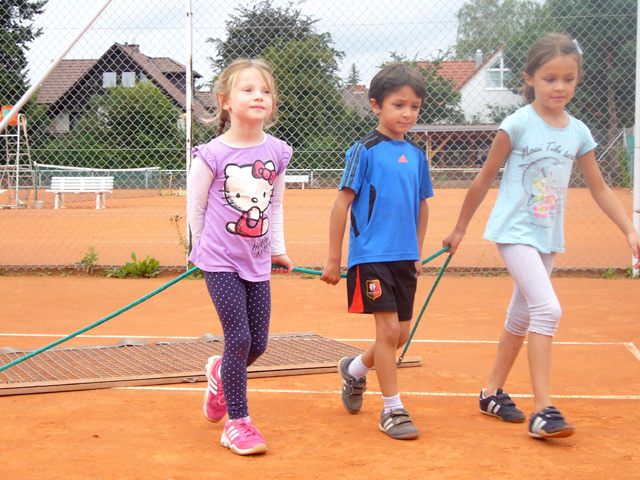 Tennis Kids in Action