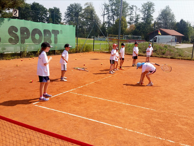 Tennis Kids in Action